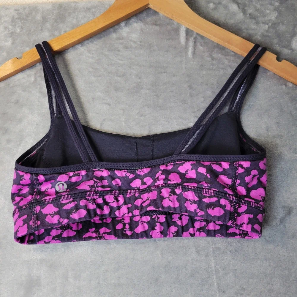 Lululemon Straight Up Bra in Mini Cherry Cheetah in Ultra Violet Navy Blue Yoga‎
